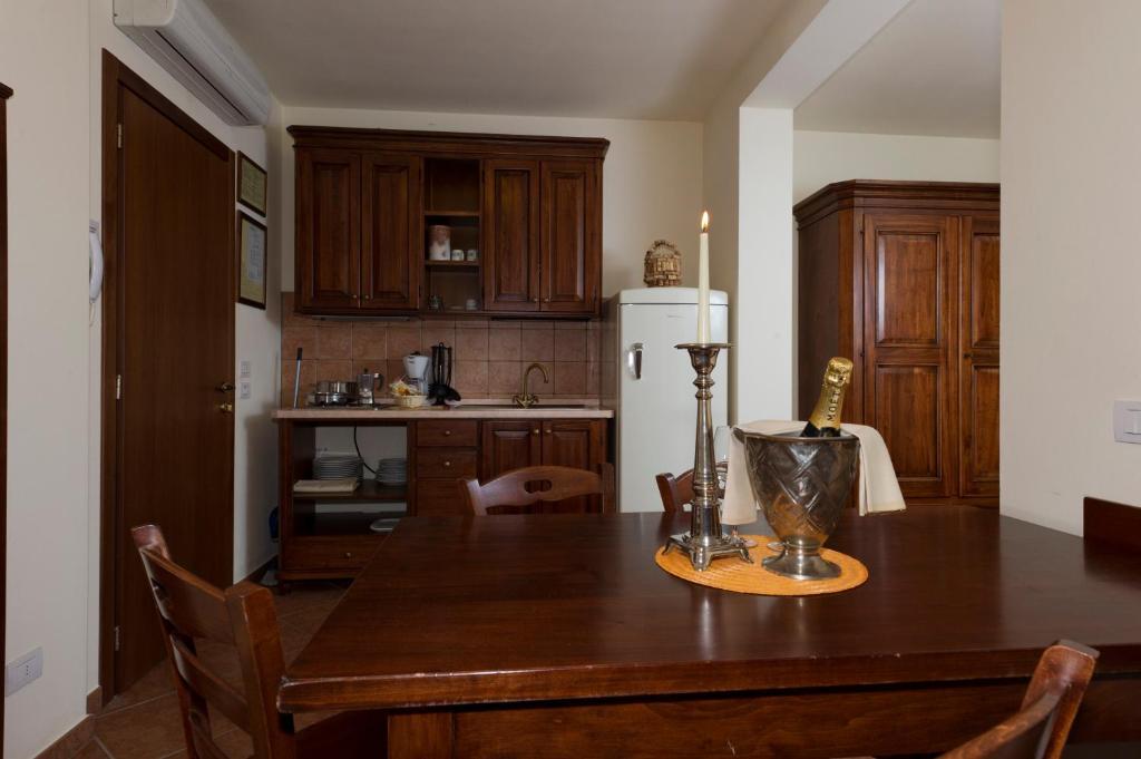 Locanda Ristorante Al Cardellino Bardolino Rom bilde