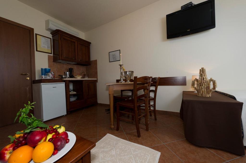 Locanda Ristorante Al Cardellino Bardolino Rom bilde